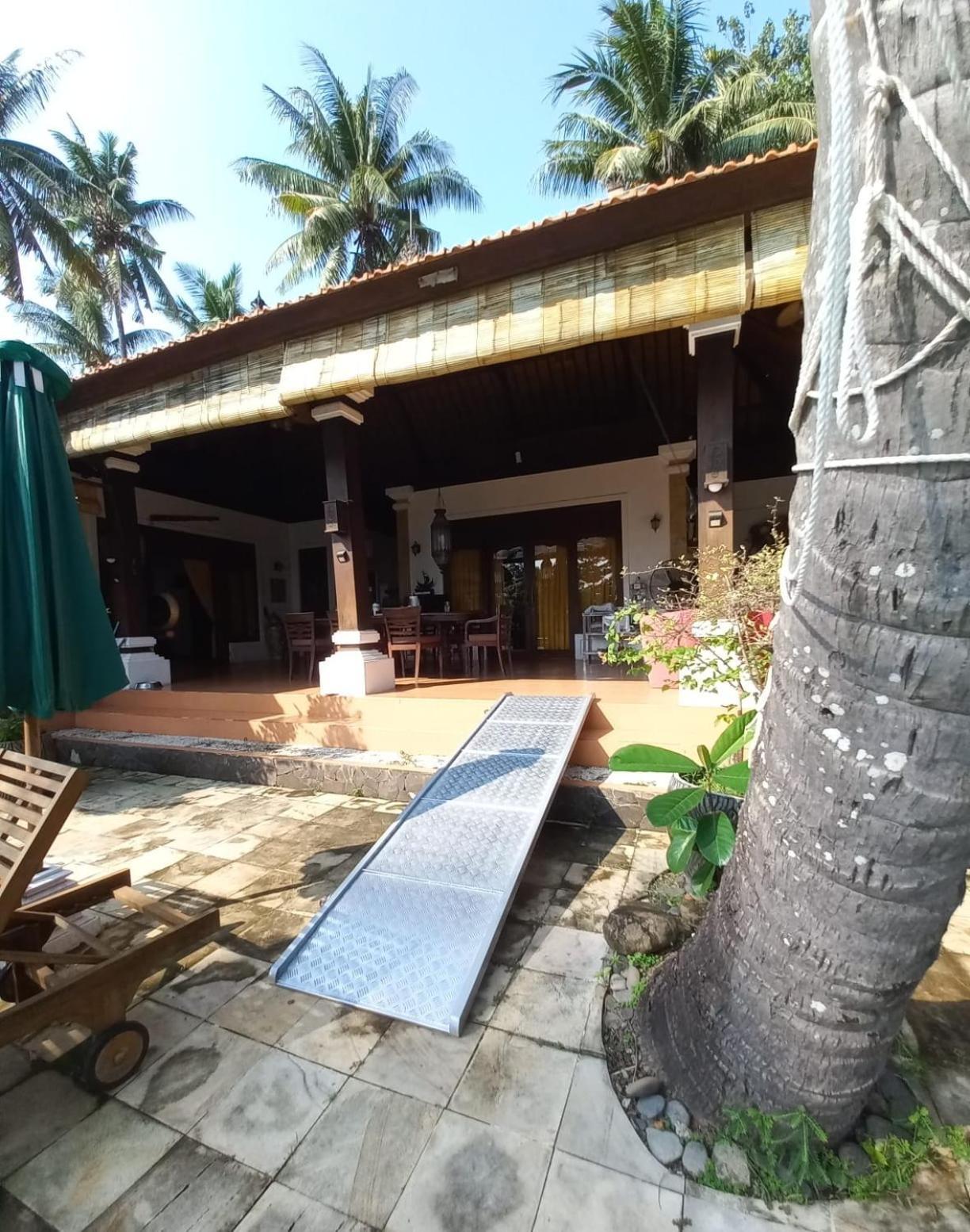 Bali North Beach B&B Tianyar Εξωτερικό φωτογραφία